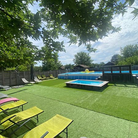 Camping Familial Les Chalets D'Uza エクステリア 写真