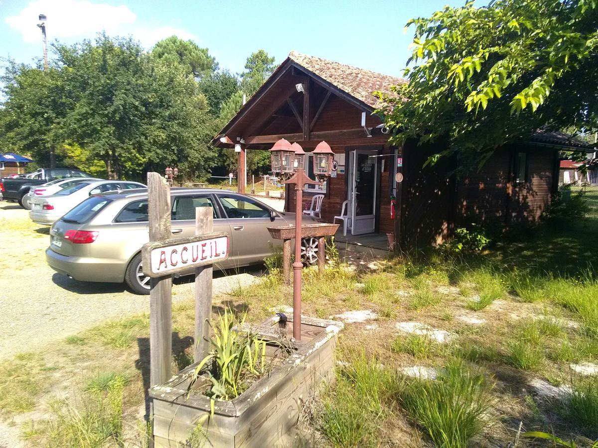 Camping Familial Les Chalets D'Uza エクステリア 写真