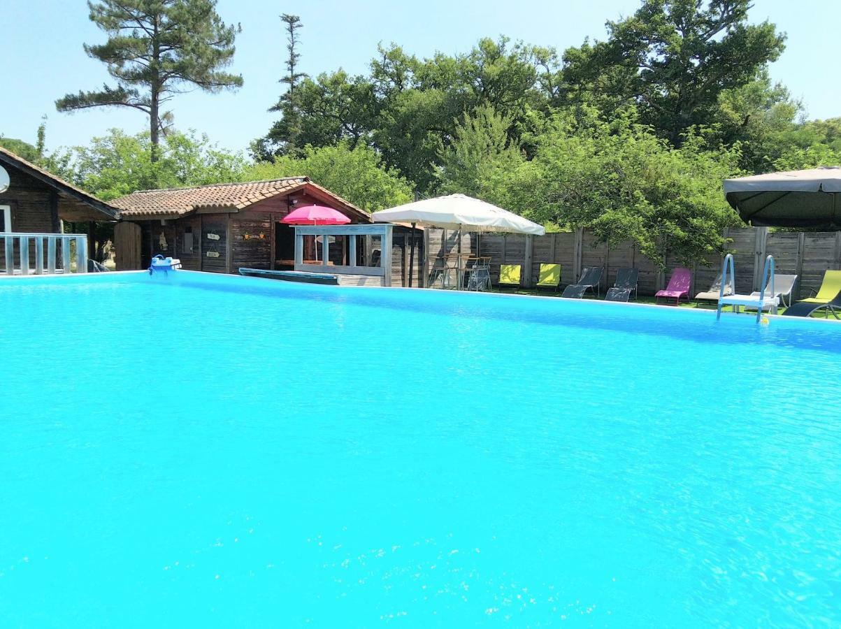 Camping Familial Les Chalets D'Uza エクステリア 写真